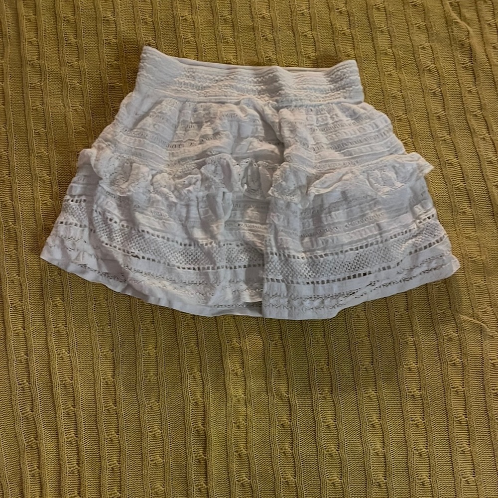 AERIE BRAND NEW white skirt size S.